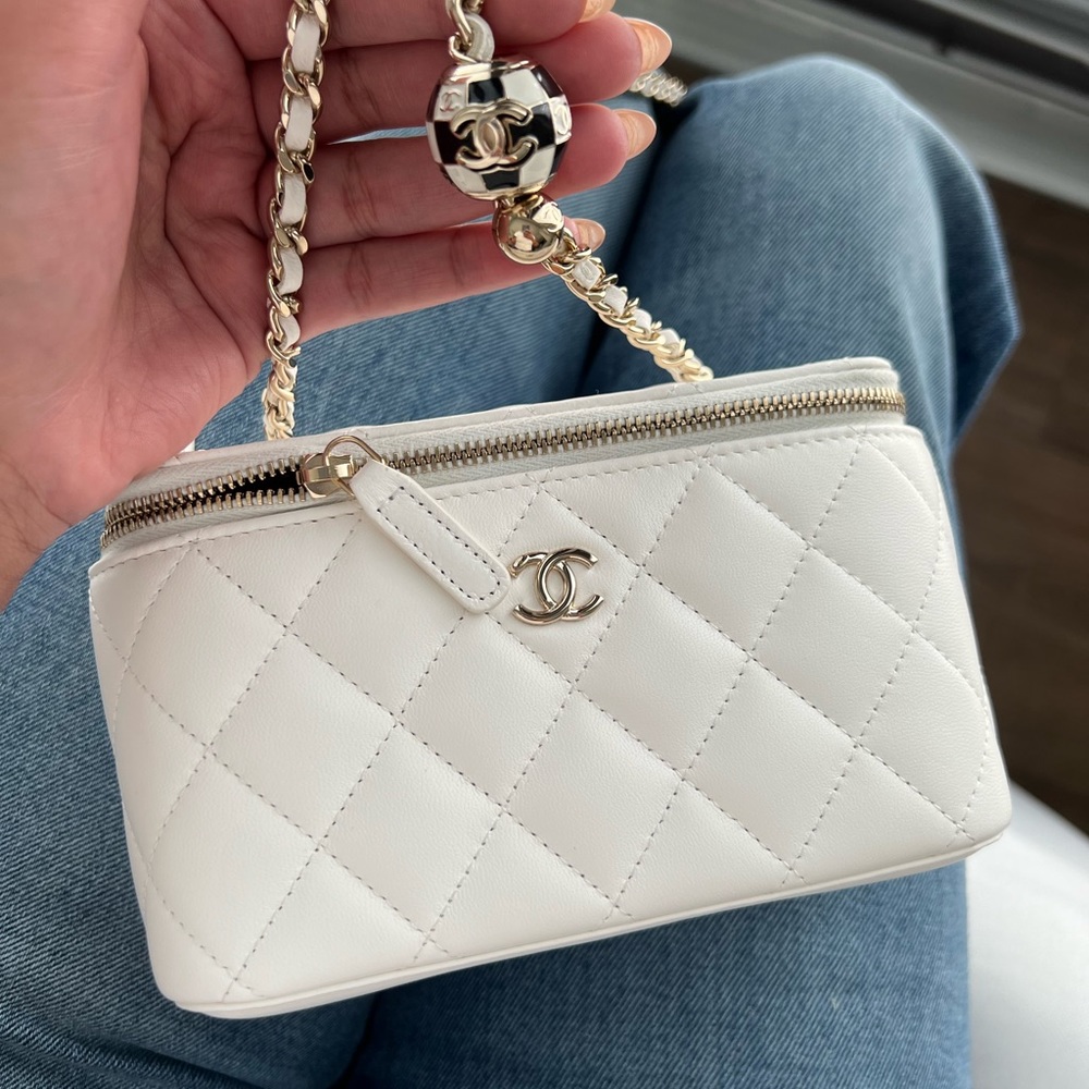 Chanel Vanity with Chain Pearl Crush